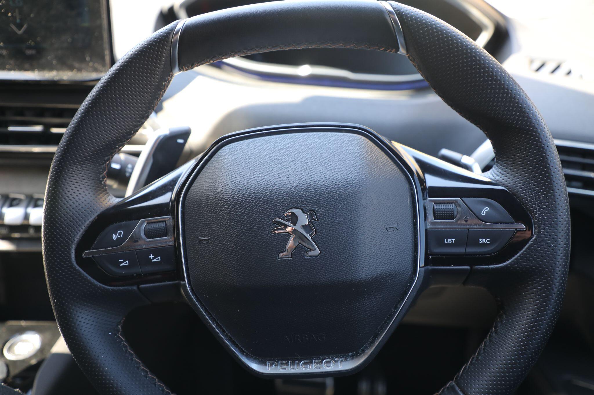 Large vehicle image